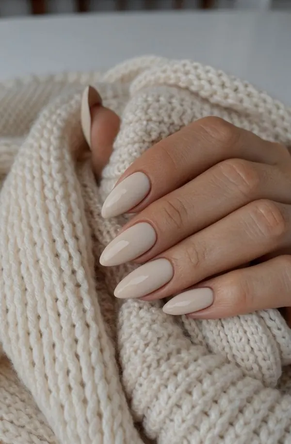 Nude almond gel
